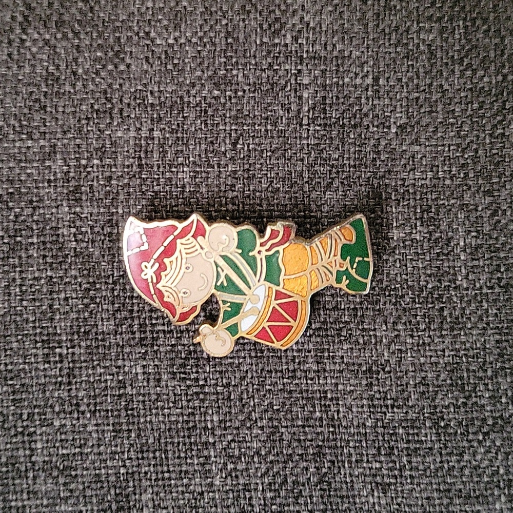 Vintage hallmark pin